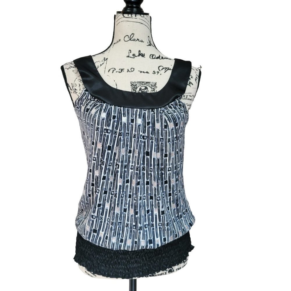 Six Degrees of Separation Tank Top - Size Medium